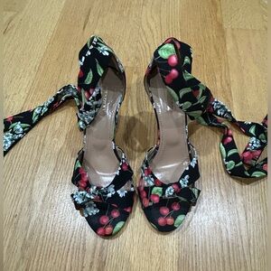 Aquazzura shoes size 39